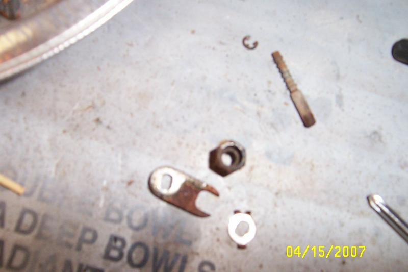 corroded carbs0008.jpg